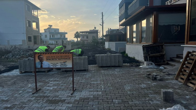 Hatay'da deprem hasarlı yollar yenileniyor
